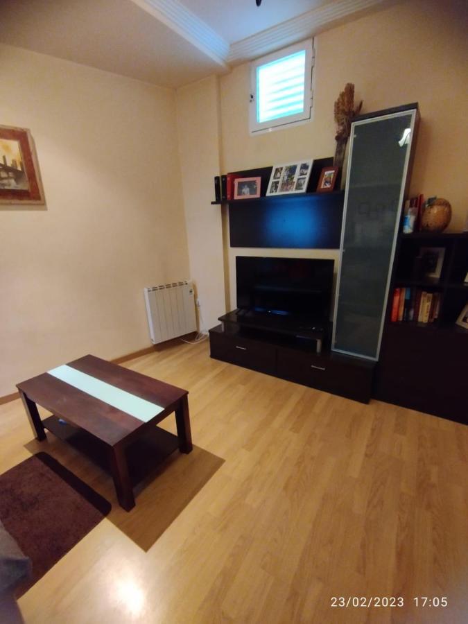 Piso Js Apartment โอว์เรนเซ ภายนอก รูปภาพ